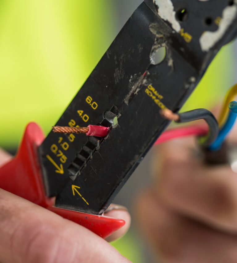 Akut elektriker tilbud – Din guide til hurtig og pålidelig hjælp