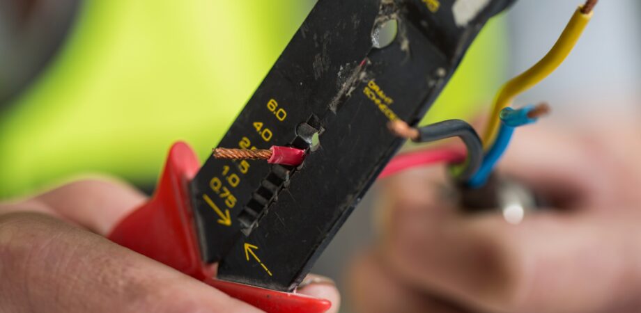 Akut elektriker tilbud – Din guide til hurtig og pålidelig hjælp